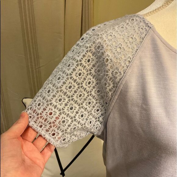 J.Crew periwinkle eyelet sleeve blouse 🤍 - Picture 5 of 5